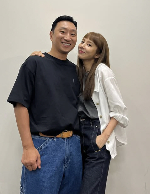 Son Dam-bi ♥ Lee Gyu-hyuk and Lee Gyu-hyuk are reunited and married for 10 years...I can't give birth to the second one. (Dolsing Foreman)
