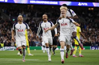  Tottenham, GK's mistake, own goal, lucky victory! Win 1-0 at Villarreal