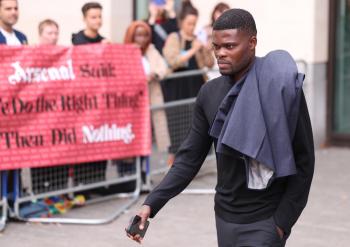  Endless ridicule from Tottenham fans! I know what you are like to the former Arsenal player who made a mistake