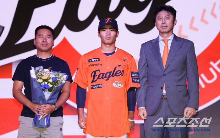 Unexpected! Unexpected! The second Choi Jung Soo-bin shook the board...Park Seokmin's son, Park Junhyun, No. 1 Kiwoom 