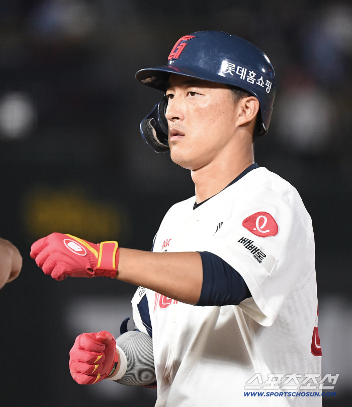 You can't lose today! Lotte's Noh Jin-hyuk is back for the second team with three strikeouts → Junwoo Jeon is selected as DH, excluding Yoo Kang-nam's first team