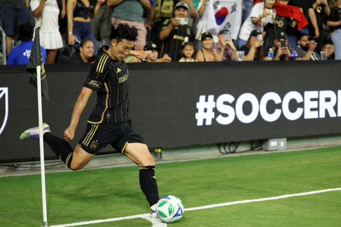 You saw the SON marketing that changed the stadium, right? We face LA FC, Son Heung-min It's an advertising MLS special star because the other team is also shooting