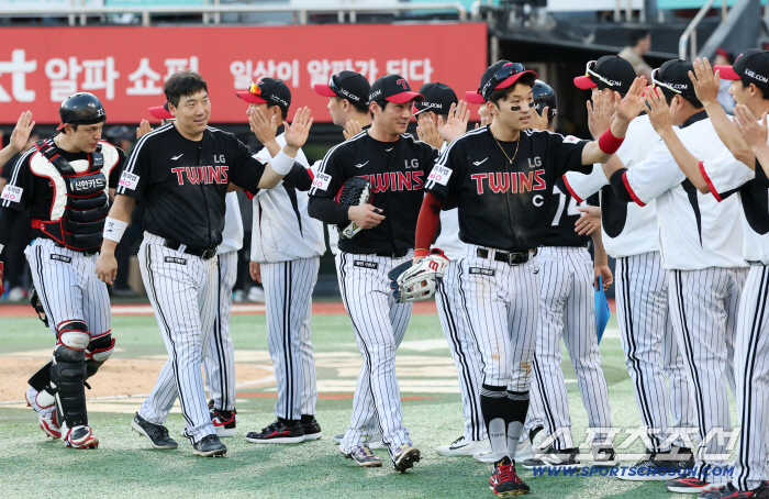 Hong Chang-ki's personal best five RBIs behind him. You can remove the leading GG candidate from the battle of confidence for the No. 1 ranking 