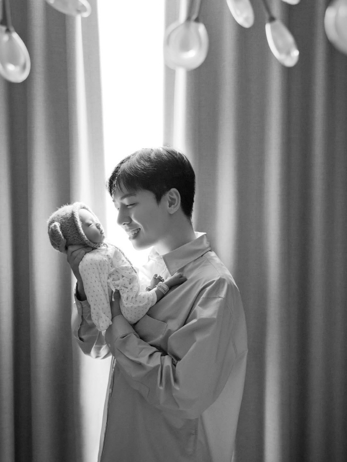 Lady Jane ♥ Lim Hyun-tae brags about her 50-day-old twin daughters, a cute space star