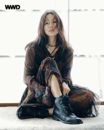 Lee Hyori Balances Yoga, Community, and Music in New Chapter