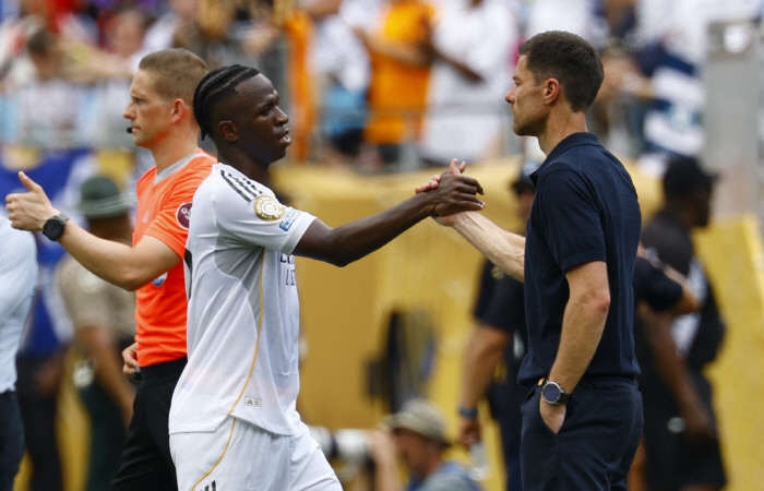 Lee Jeok, who will shake the world! Unimaginable 570 billion proposal Vinicius, leaving Real and emperor football in Saudi? Rumors of discord with director Alonso ignited