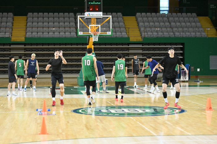 Men's professional basketball for the 2025-2026 season...KBL's Exhibition Game Resurrected After 14 Years, Hot Interest