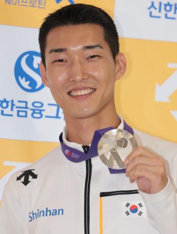 My goal is the LA Olympics! Woo Sanghyuk at the World Championships, looking higher, will not stop and show you a happy jump