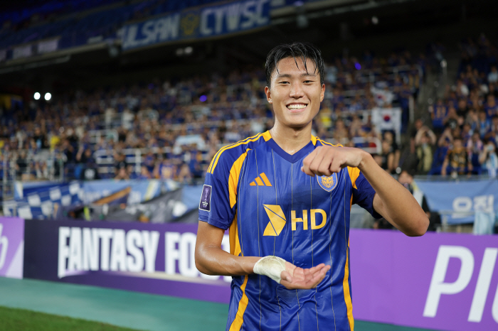  Um Won-sang → 1 goal Heo Yul and Kumho High School's 3-year senior and junior replacement card jointly won the theater's come-from-behind victory...Their sincerity → Ulsan, a signal of reversal