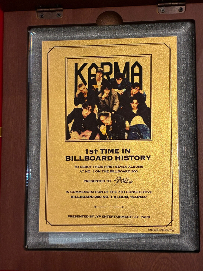 Park Jinyoung Gifts 160 Money to Stray Kids...100 Million Billboards Congratulations 