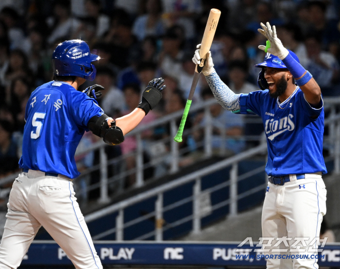  Diaz-goo-jawuk, we're the home run duo