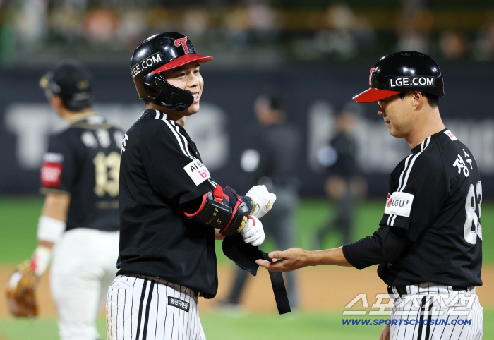 Moon Sung-joo's two-run triple