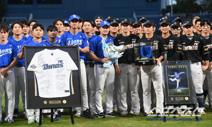  Oh Seung-hwan of Retirement Tour with NC squad