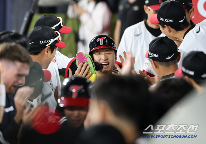  Park Hae-min's happy RBI and score