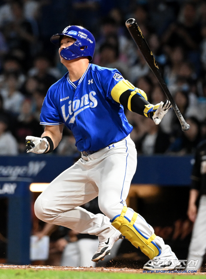  Pinch hitter Jeon Byung-woo, two-run timely hit by a bases-loaded chance!