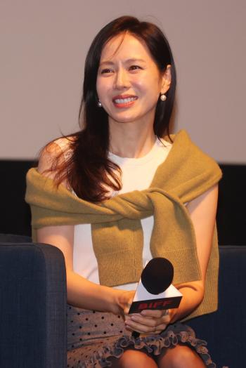  Son Yejin's first father-in-law? I only remember the dress. It's hard to lose weight