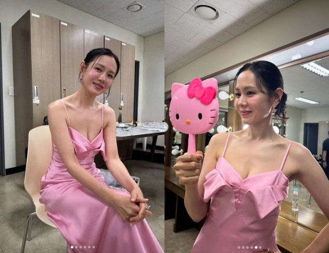  Slim Pink Dress  Hello Kitty Mirror...Behind the scenes of the BIFF red carpet that Son Yejin delivered