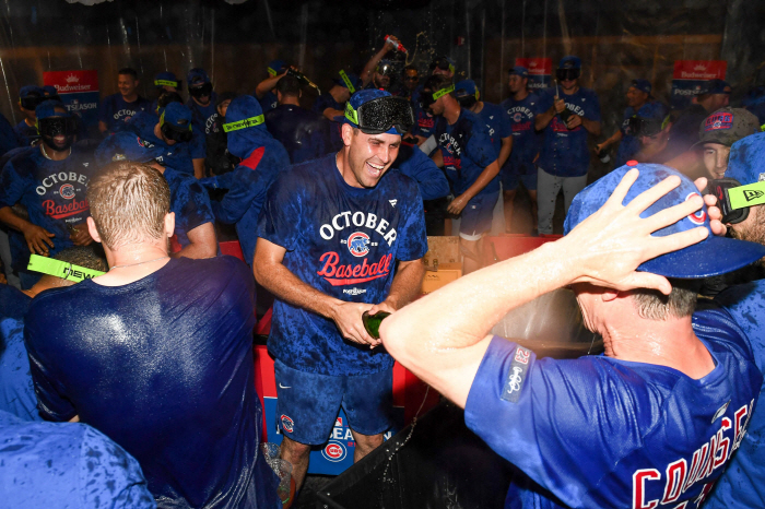 When does Ohtani pop champagne? The Cubs confirmed their fall baseball for the first time in five years after winning four consecutive games, and the third NL team is also nervous about winning the LAD district