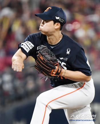 Wow, Sangbaek Um? Hanwha has solved it for 18 years, and the emotional PO has been confirmed!Roh Si-hwan also has 30 home runs and 100 RBIs 