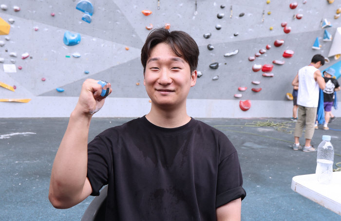 2025 IFSC Seoul Sports Climbing & Paracliming World Championships. Please cheer for the challenge