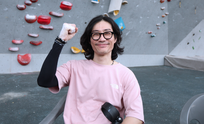 2025 IFSC Seoul Sports Climbing & Paracliming World Championships. Please cheer for the challenge