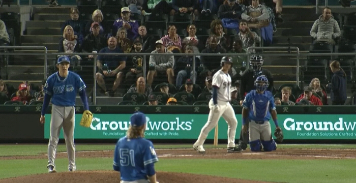 I want to use it at least once, and I will return to the big league next week as a Sasaki bullpen pitcher who recovered 160km