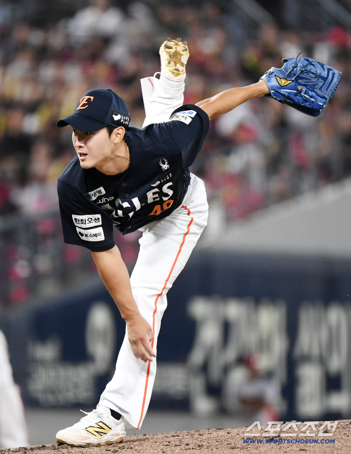 I was on par with the foreigners with ten wins…K-Linscomb's No-Hit Returning, Securing 2nd Place Head Coach's Praise Is More and More Reliable