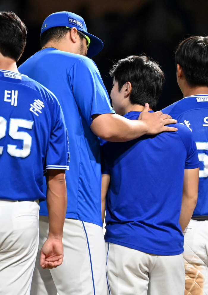 I was sorry earlier. The reason why Hurado patted Kim Ji Chan's head