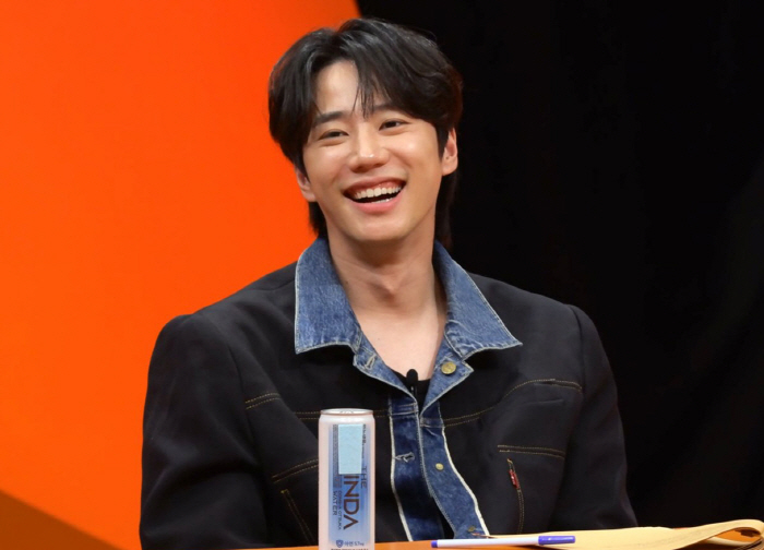 Lee Joon-young, Cheongryongseo, Lee Joon-hyuk's name, Shin Dong-yeop, mentioned it, which made it more embarrassing