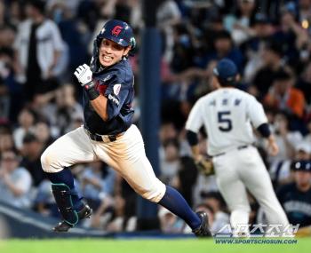  Hwang Sungbin's sprinting instinct. I'm going to go to third base