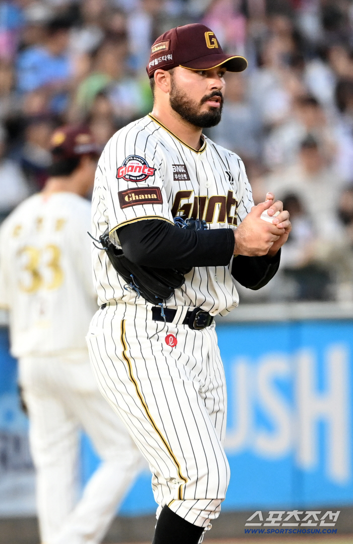 Are you sure you're in normal condition? Your elbow pain recovers → 8 runs...The worst result came out