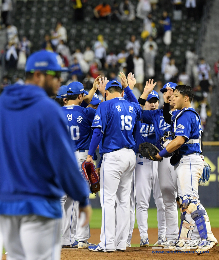 The first and final match 144 wins. Coach Park Jin-man Won Tae-in himself overcame it. Lee Jae-hyun's double is crucial
