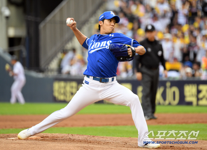 It became the No. 1 player with 12 wins in Korea. I don't think of an away game because the fans in Jamsil filled the stands with four wins, no losses, and no losses.