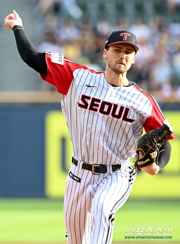 It would be fun if the two of you got together. Will Ponce vs Tolhurst face off? It really feels like Game 1 of KS. 