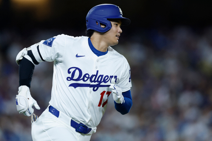 I've heard of 50 homers and 50 steals, but...I'm lucky to live in an era like 5050 newly defined by Ohtani