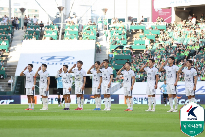 A big twist! Park Sang-hyuk 1 goal 1 help → Lee Dong-kyung, managing director of the PK missed, overpowered Jeonbuk Hyundai 21