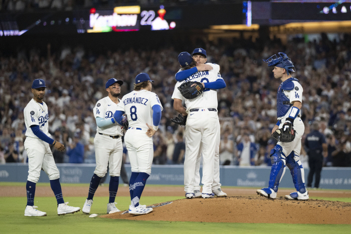 Kershaw Last Dance, That Great Moment → Lee Jung-hoo and Kim Hye-sung also watched from the bench