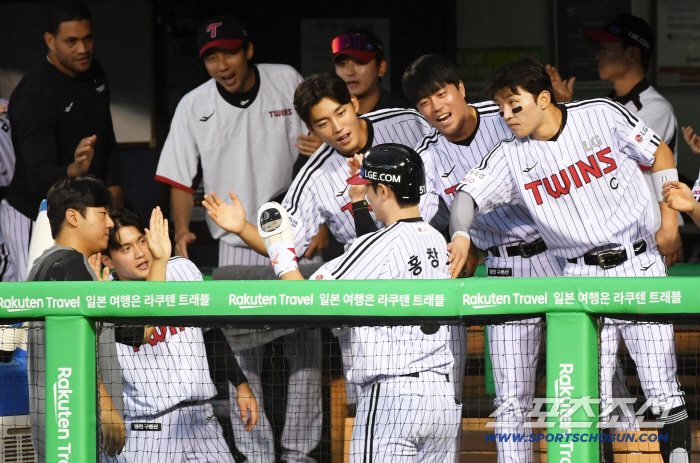 Lee Jae-hyun had four hits, Kim Young-woong and Lee Sung-kyu home run explosion, Samsung 144 wins, LG and Hanwha lost at the same time. Magic Number 5