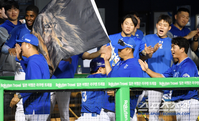 Lee Jae-hyun had four hits, Kim Young-woong and Lee Sung-kyu home run explosion, Samsung 144 wins, LG and Hanwha lost at the same time. Magic Number 5