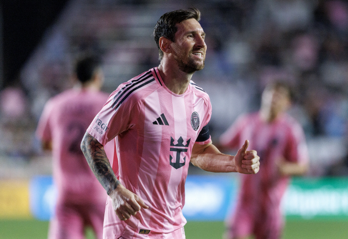Let's get Son Heung-min right. HERE WE GO, Messi and Inter Miami are in the final stages of super-close negotiations on re-signing. → Green light to participate in the World Cup