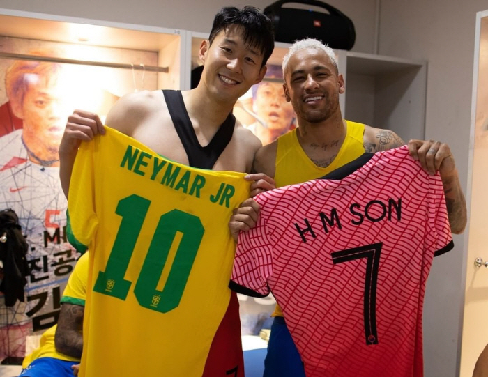  Hong Myung-bo-ho, strange news that he can't laugh or cry, Neymar, another injury, failed to visit Korea in October