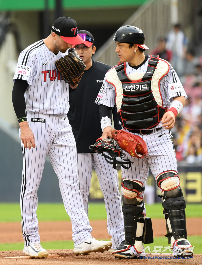 'Oh my god. I was on the verge of losing the game despite the 155-kilometer fastball in Tolhurst. ERA 0.36 → 1.54 → 2.84