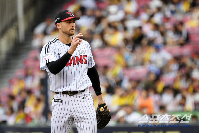 'Oh my god. I was on the verge of losing the game despite the 155-kilometer fastball in Tolhurst. ERA 0.36 → 1.54 → 2.84