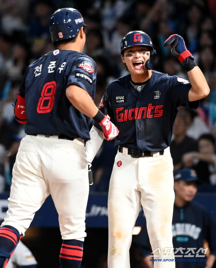 Our captain is back Jeon Jun-woo's three-run and Choi Jun-yong, Ko Seung-min's emotional hug, 4 hits in 41 days of his return to the starting lineup (Changwon site)