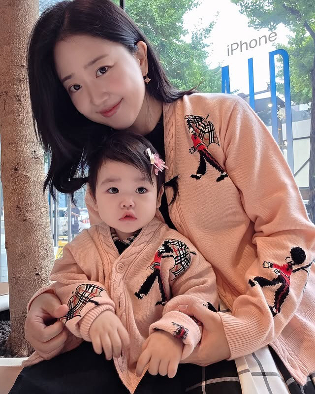 Park Soo-hong ♥ Kim Daye's daughter is upset because she lost a lot of weight..It's 11 months, but it's too small. I'm worried