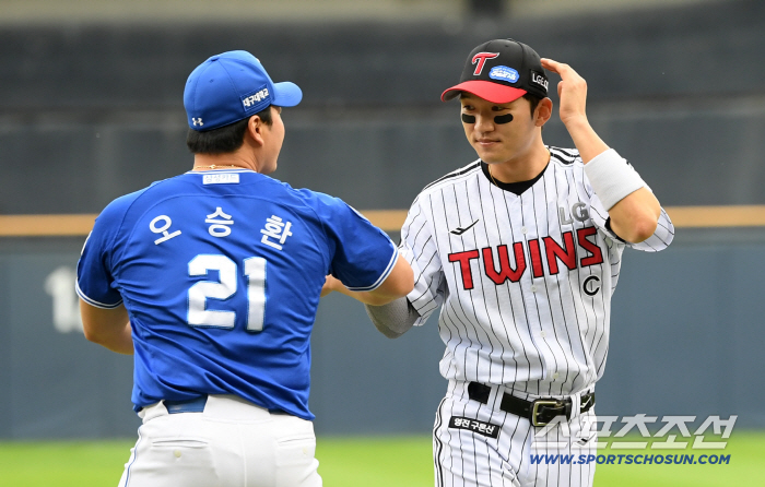  Oh Seung Hwan Park Hae Min Goodbye, the last player