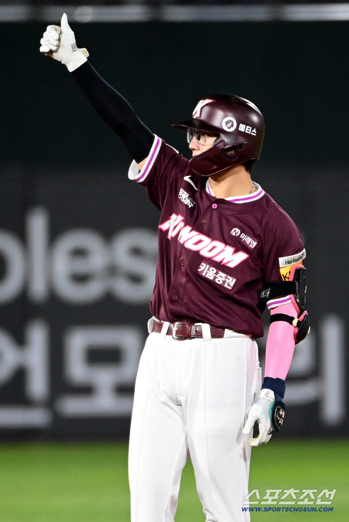  An RBI double, Song Ji-hoo scores again!