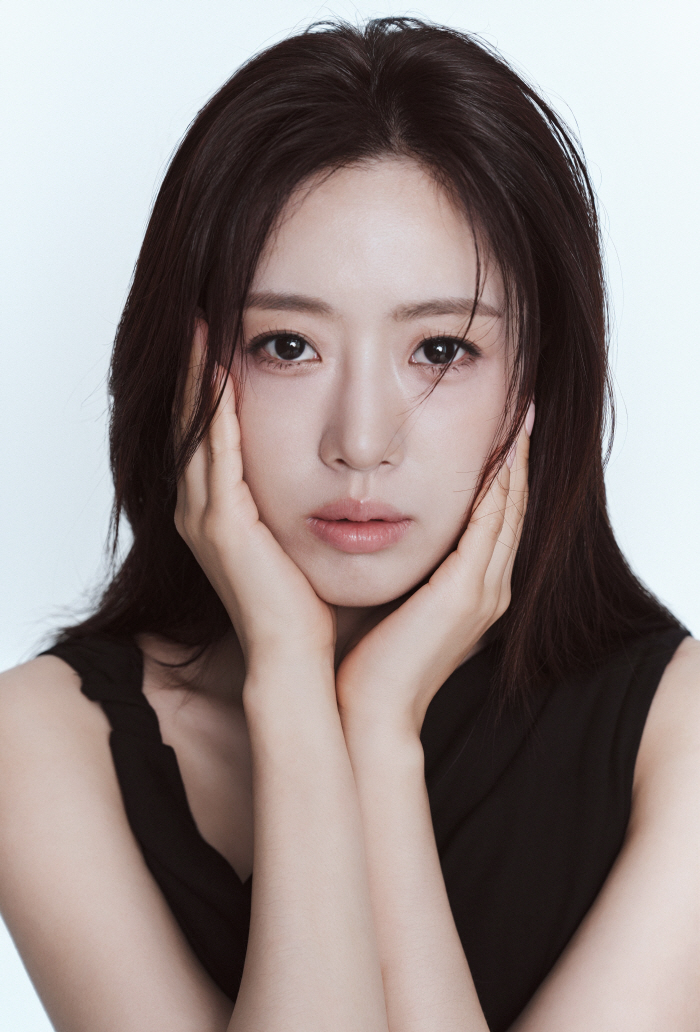 'The Queen's House' Ham Eun-jung said, 'You have to get married before 40... 'It's small. I feel it at Hyomin's wedding'