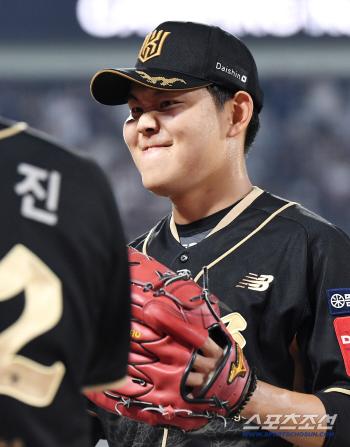 There is still a possibility of 10 wins and regulation innings for the cancellation of the entry...When my shoulders get better