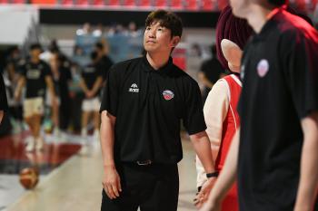 Ulsan Hyundai Mobis, the first coach Yang Dong-geun, overpowered Busan KCC in an exhibition game of professional basketball (comprehensive)